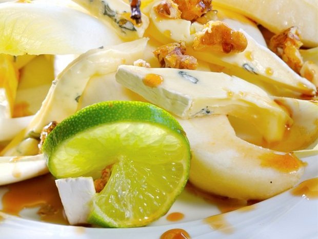 Chicory salad with fresh fruit and honey-mustard dressing